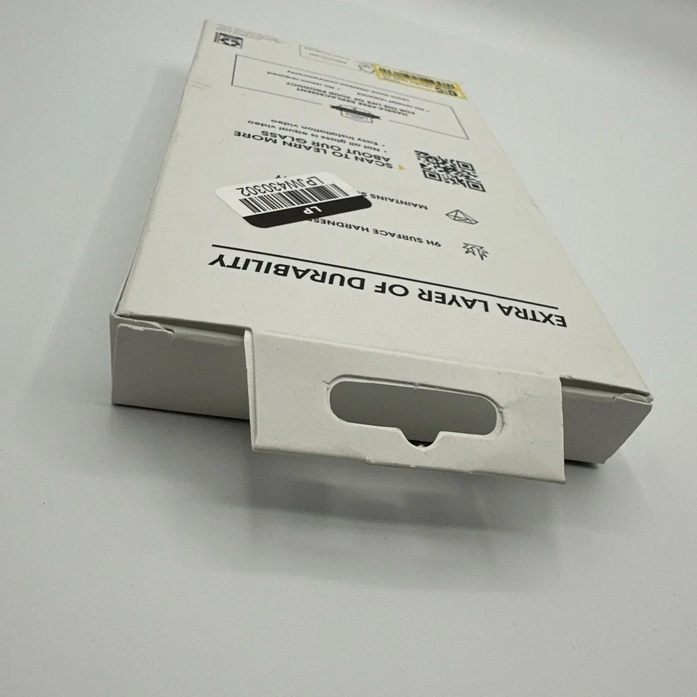 OtterBox Apple iPhone 15 Pro Glass: Scratch-Resistant Screen Protector‎
